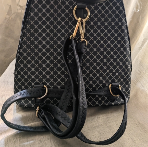 Next2New backpack - Picture 7 of 8